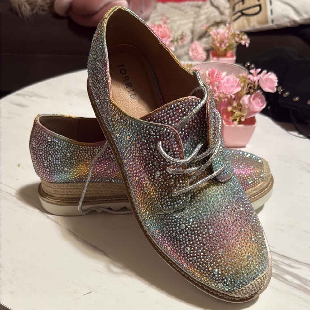 TORRID Pride Embellished Lace Up Oxford (WW) Like New